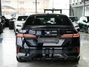 BMW 520, 2025, Second Hand, 11.855 km, Automată — miniatura 2