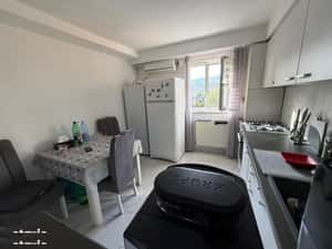 Apartament 2 camere, Cetate, zona piata, et.3, renovat