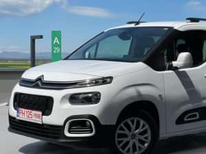 Citroën Berlingo Manuală 130 HP Diesel — miniatura 3