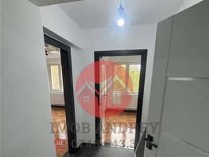 Vand  ap cu 2 dormitoare si living — miniatura 5