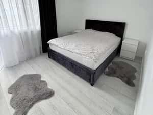 Apartament cu 3 camere, 66 mp, balcon, zona Terra — miniatura 4