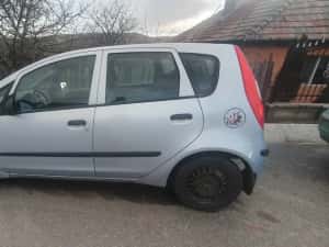 Mitsubishi colt 2004 — miniatura 5