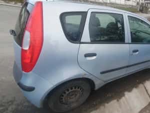 Mitsubishi colt 2004 — miniatura 9