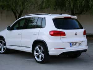 Volkswagen Tiguan / R-Line / Panoramic  / Lane Assist / Sign Assist — miniatura 4