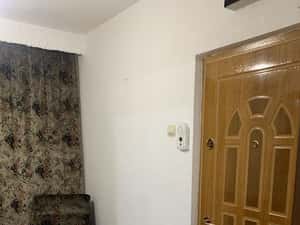 Vand apartament 2 camere decomandat — miniatura 3