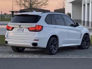 BMW X5 F15 5.0i 2016 — miniatura 9