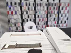 Apple Watch 10 / Cellular / Gold Titanium / 46mm / Gold Milanese/Delux — miniatura 6