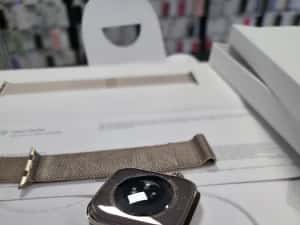 Apple Watch 10 / Cellular / Gold Titanium / 46mm / Gold Milanese/Delux — miniatura 7