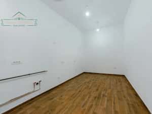 Apartament cu 3 camere ,zona Boul Roșu,Arad — miniatura 5