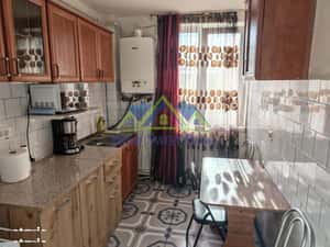 De Inchiriat – Apartament 2 Camere,etaj 3, Zona M4 – Bl. K4 — miniatura 2
