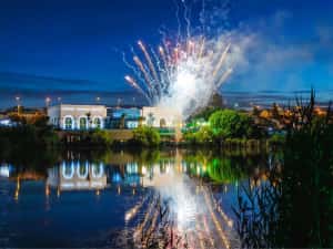 Cabina foto+fum greu+baloane cu fum+tort de shoturi+pistoale co2 — miniatura 4