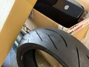 Vând Bridgestone Battlax Hypersport S21