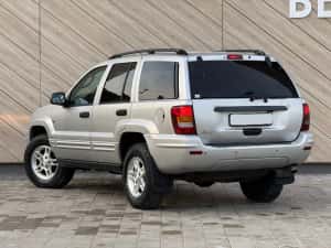 Jeep Grand Cherokee 2.7crd Laredo — miniatura 3