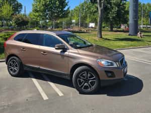 Volvo XC 60 2010 AWD — miniatura 2