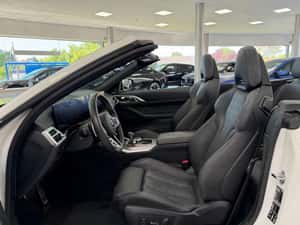 BMW M4 Cabrio cu doar 15.722 km rulaj — miniatura 2