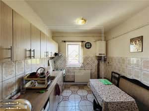Ap decomandat, cu 2 camere si balcon, etaj 1 - Sura Mica — miniatura 3