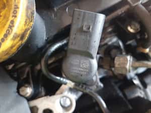 injector 1.5 dci nissan qashqai renault clio 3 megane 2 h8200294788 166009445r — miniatura 1