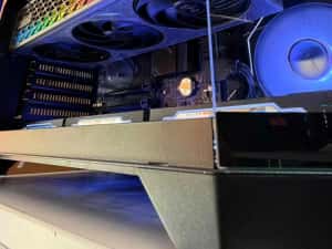 PC Gaming Ryzen 7 9800X3D /RX 9070XT/32GB, SSD 1TB/ RATE-Garantie TVA — miniatura 5