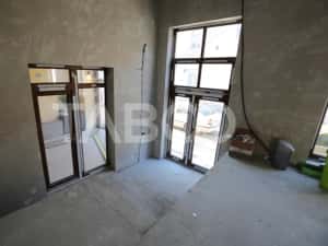 Spatiu comercial nou de inchiriat 90mpu Ultracentral Sibiu — miniatura 6
