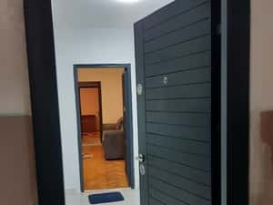 Inchiriez apartament caransebes 2 camere zona centrala — miniatura 5