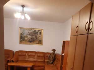 Inchiriez ap.3 cam ,centrala proprie,zona foarte buna — miniatura 1