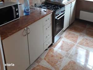 Inchiriez ap.3 cam ,centrala proprie,zona foarte buna — miniatura 4
