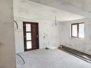 Casa P+M si 1400 mp teren,langa parau si padure pretabila pt.locuit sau pensiune, Piatra Soimului — miniatura 2