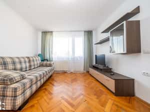 Apartament 2 camere renovat, balcon, Milea - politie