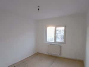 Vanzare apartament cu 4 camere Alexandria — miniatura 4