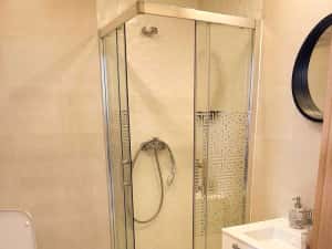 Regim Hotelier Cazare 2 camere Rin Apartamente POZE REALE — miniatura 4