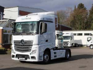 Vand,aduc cap tractor,semiremorci,camioane la comanda. — miniatura 3