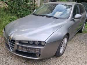 Dezmembrez Alfa Romeo 159 2.2 jti — miniatura 2