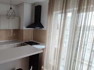 Inchiriez ap cu 2 camere Titan — miniatura 3