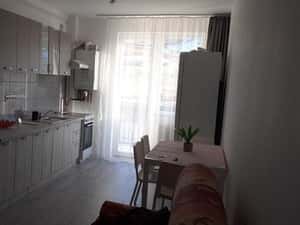 Inchiriez Apartament 2 camere cu parcare privata