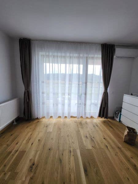 Închiriez apartament 1 camera — fotografie 1 din 6
