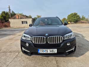Vand auto BMW X5 4.0d — miniatura 3