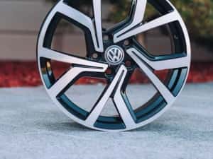 Jante Roti Audi Volkswagen Skoda R17 5x112 Passat Golf Tiguan Touran EOS Scirocco Phaeton Jetta Caddy — miniatura 3