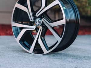 Jante Roti Audi Volkswagen Skoda R17 5x112 Passat Golf Tiguan Touran EOS Scirocco Phaeton Jetta Caddy — miniatura 4