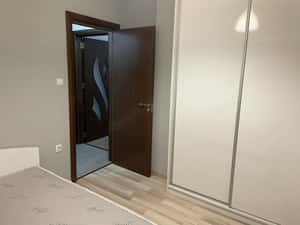 Apartament cu 3 camere de inchiriat in zona Berceni