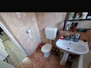 Apartament cu balcon și debara, aproape de facilități — miniatura 4