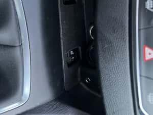 Vand interior Peugeot 308 T9( scaune față cu incalzire/banchete spate+fete usi) — miniatura 8