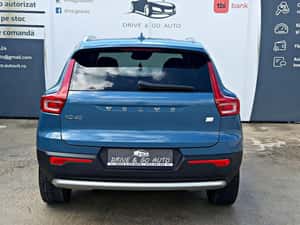 VOLVO XC40 Plug-in Hybrid T4 Recharge DKG Plus Bright 2023 — miniatura 4
