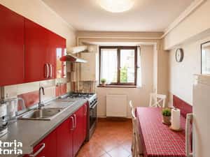 Apartament 4 camere , super pret (str. Diviziei )