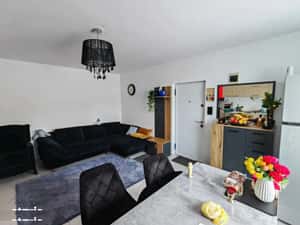 Apartament cu 3 camere, 61 mp, parcare, zona Cetatii — miniatura 3