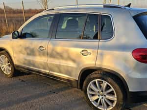 Volkswagen Tiguan Manuală 140 HP Diesel — miniatura 2