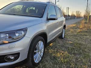 Volkswagen Tiguan Manuală 140 HP Diesel — miniatura 3