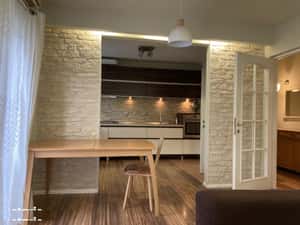 Apartament 2 camere, mobilat, etaj 1, balcon — miniatura 2