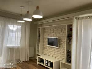 Apartament 2 camere, mobilat, etaj 1, balcon — miniatura 3