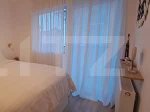 Apartament cu 2 camere/ etaj intermediar/ balcon/ parcare/ zona Porii — miniatura 5