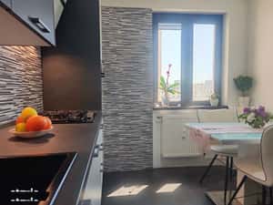 Apartament 3 camere decom. 75 mp - 3 min metrou Bd. 1 Dec. 1918